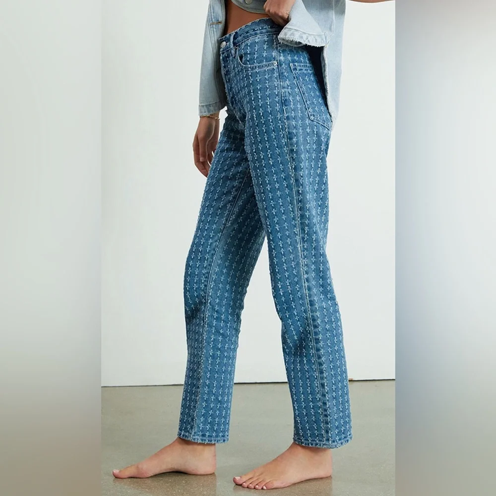 PacSun Medium Blue Distressed Dad Jeans - 23 - Picture 2 of 9